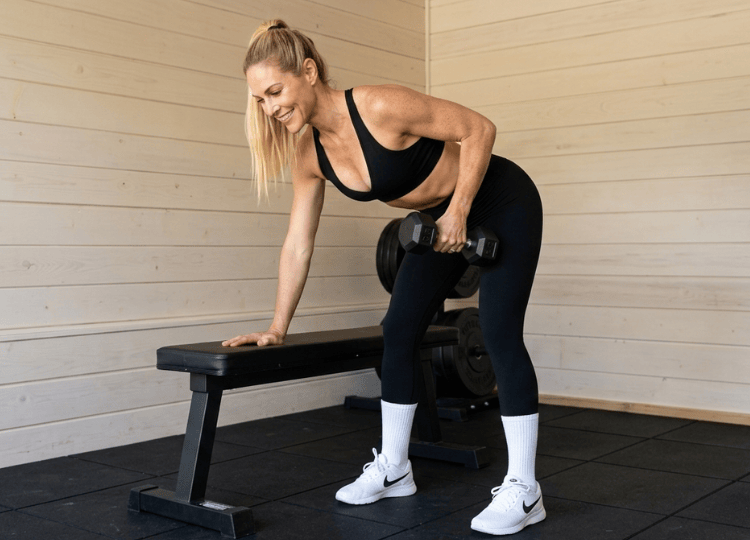 best dumbbell lat exercises - Jennifer demo